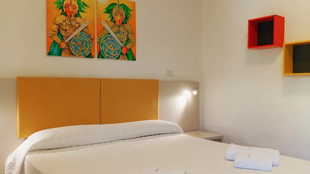 Letto - Camera Matrimoniale o DUS - Medoro Camere Milazzo | Myvacanzy - Immobilfin Milazzo