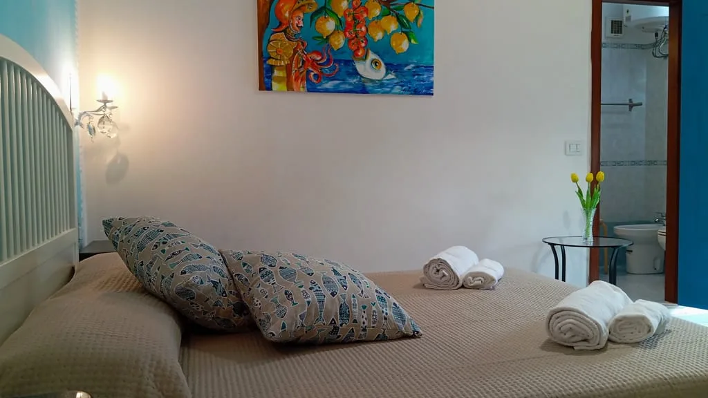 Letto - Camera Queen Standard Cam5 - MYVACANZY - Immobilfin Milazzo